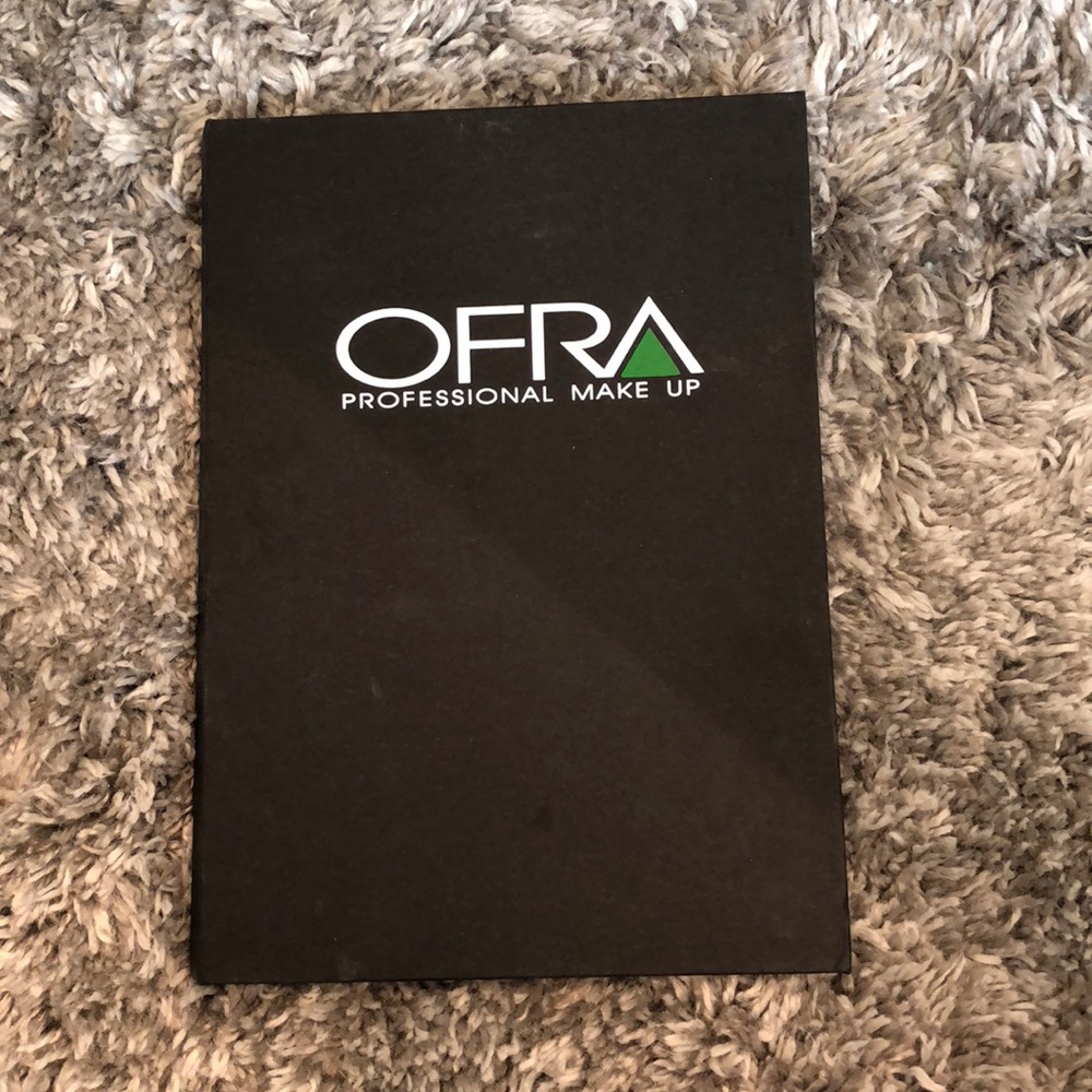 Ofra X Ipsy limited edition eyeshadow palette